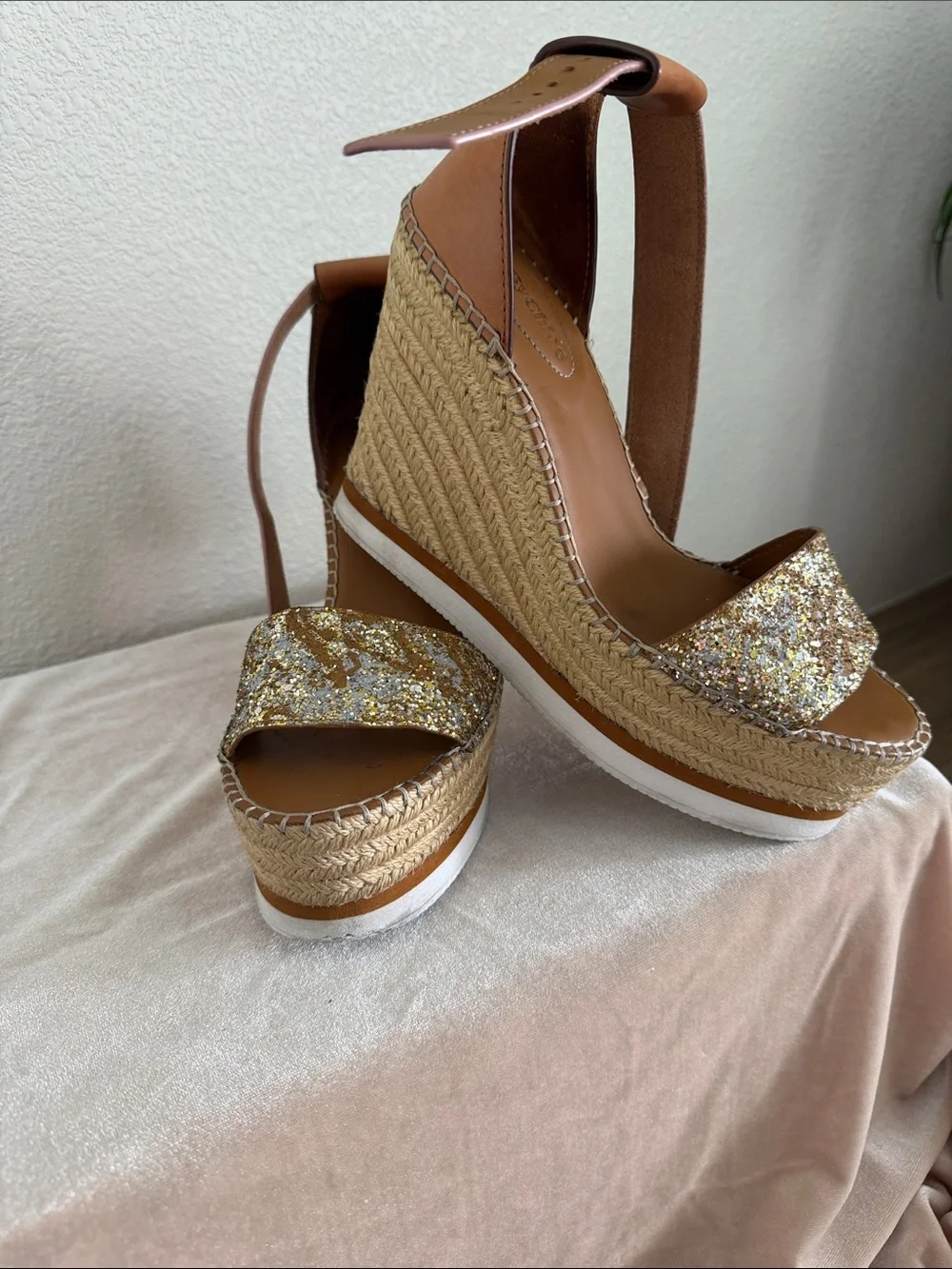 See By Chloé Tan Espadrille Wedge Sandals with Multi Gold Glitter w/Strap size 8